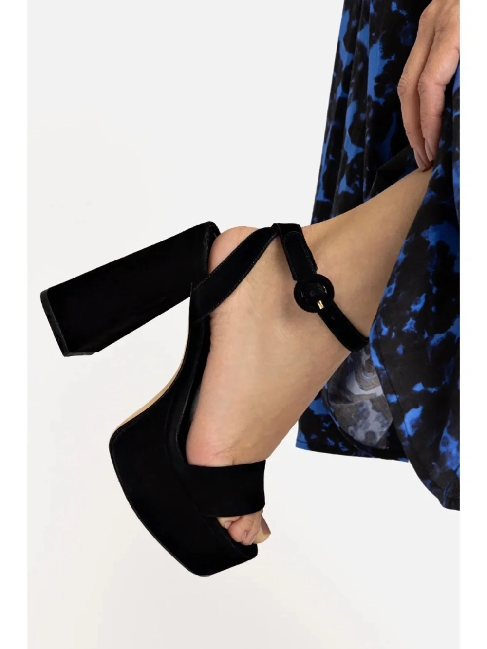 New Larroude Dolly Sandal In Black Suede Sz 8